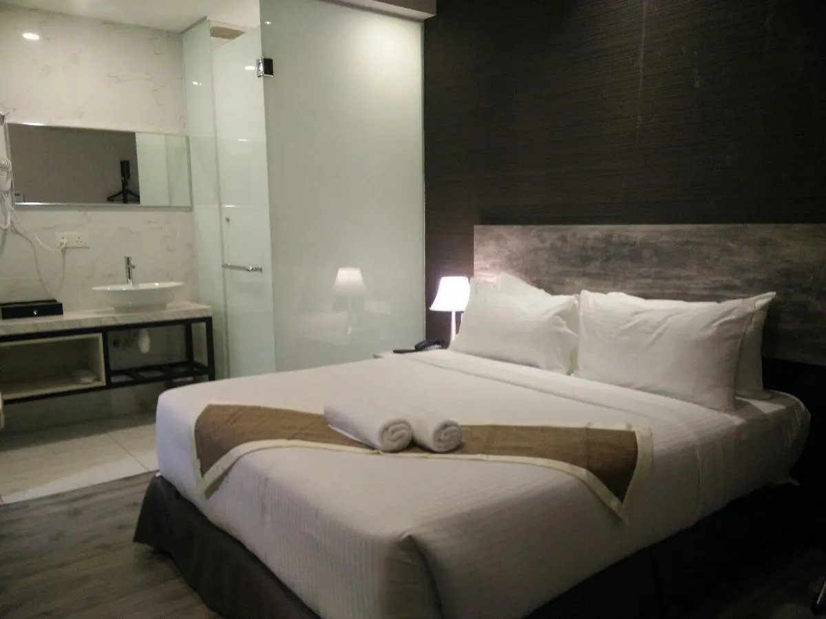 The Leverage Business Hotel Johor Bahru 3*,